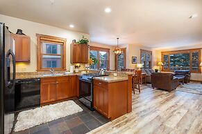 Red Hawk Townhomes by Summit County Mountain Retreats