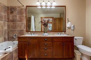 Red Hawk Townhomes by Summit County Mountain Retreats