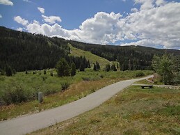 Red Hawk Townhomes by Summit County Mountain Retreats
