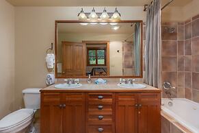 Red Hawk Townhomes by Summit County Mountain Retreats