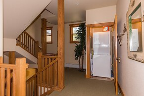 Red Hawk Townhomes by Summit County Mountain Retreats
