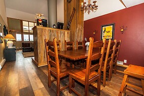 Pines by Summit County Mountain Retreats