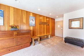 Pines by Summit County Mountain Retreats