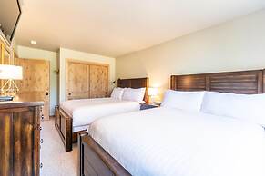 Pines by Summit County Mountain Retreats