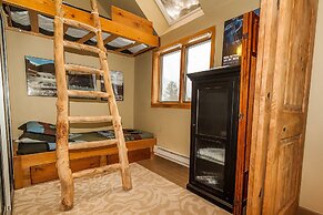 Pines by Summit County Mountain Retreats