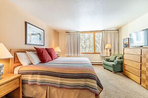 Pines by Summit County Mountain Retreats