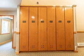 Pines by Summit County Mountain Retreats