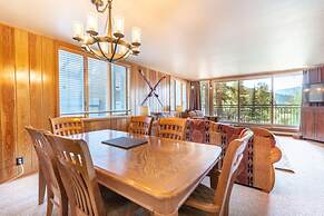 Pines by Summit County Mountain Retreats