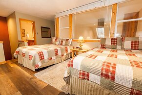 Pines by Summit County Mountain Retreats