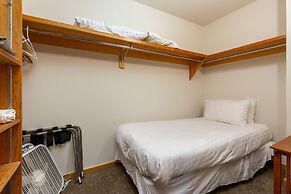 Pines by Summit County Mountain Retreats