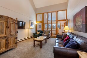 Pines by Summit County Mountain Retreats