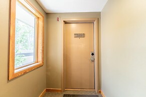 Pines by Summit County Mountain Retreats