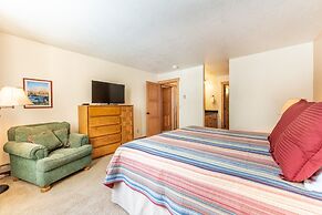 Pines by Summit County Mountain Retreats