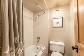 Pines by Summit County Mountain Retreats