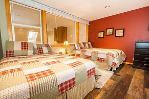 Pines by Summit County Mountain Retreats