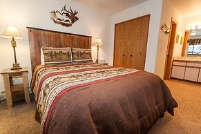 Cinnamon Ridge #113 Building C by Summit County Mountain Retreats