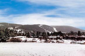 Cinnamon Ridge #113 Building C by Summit County Mountain Retreats