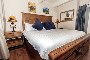 The Lodge at Lake Dillon #111 by Summit County Mountain Retreats