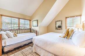 Jackpine Lodge by Summit County Mountain Retreats