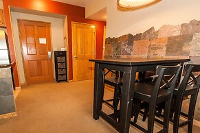 Jackpine Lodge by Summit County Mountain Retreats