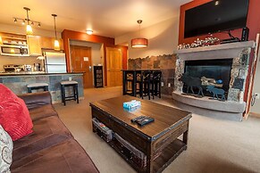 Jackpine Lodge by Summit County Mountain Retreats
