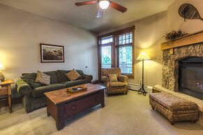 Lone Eagle by Summit County Mountain Retreats