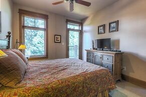 Lone Eagle by Summit County Mountain Retreats