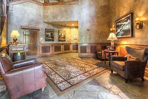 Lone Eagle by Summit County Mountain Retreats