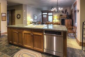 Lone Eagle by Summit County Mountain Retreats