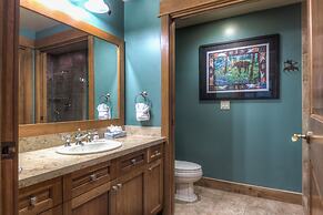 Lone Eagle by Summit County Mountain Retreats