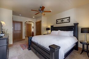 Lone Eagle by Summit County Mountain Retreats