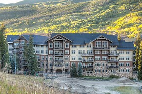 Lone Eagle by Summit County Mountain Retreats