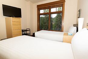 Lone Eagle by Summit County Mountain Retreats