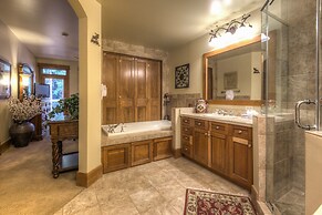 Lone Eagle by Summit County Mountain Retreats