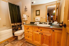 Tenderfoot Lodge by Summit County Mountain Retreats