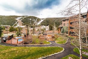 Tenderfoot Lodge by Summit County Mountain Retreats