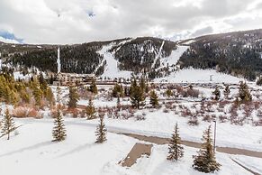 Tenderfoot Lodge by Summit County Mountain Retreats