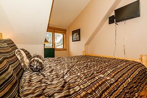 Tenderfoot Lodge by Summit County Mountain Retreats