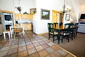 Tenderfoot Lodge by Summit County Mountain Retreats