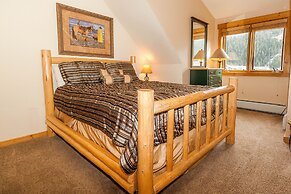 Tenderfoot Lodge by Summit County Mountain Retreats
