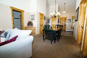 Tenderfoot Lodge by Summit County Mountain Retreats