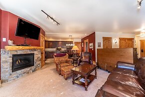 Tenderfoot Lodge by Summit County Mountain Retreats
