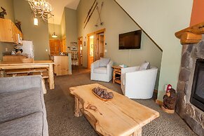 Tenderfoot Lodge by Summit County Mountain Retreats
