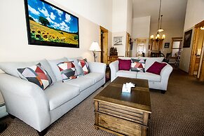 Tenderfoot Lodge by Summit County Mountain Retreats