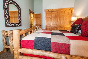 Tenderfoot Lodge by Summit County Mountain Retreats
