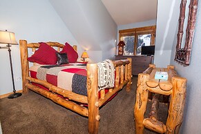 Tenderfoot Lodge by Summit County Mountain Retreats