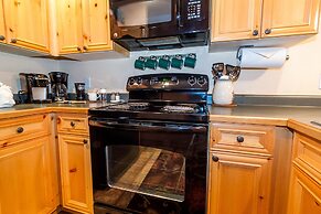 Tenderfoot Lodge by Summit County Mountain Retreats