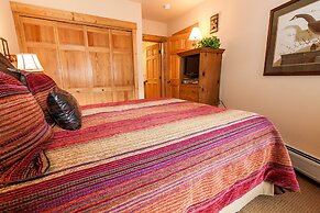 Tenderfoot Lodge by Summit County Mountain Retreats