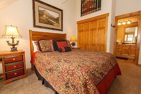 Tenderfoot Lodge by Summit County Mountain Retreats