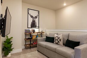 Sail Lofts by Summit County Mountain Retreats